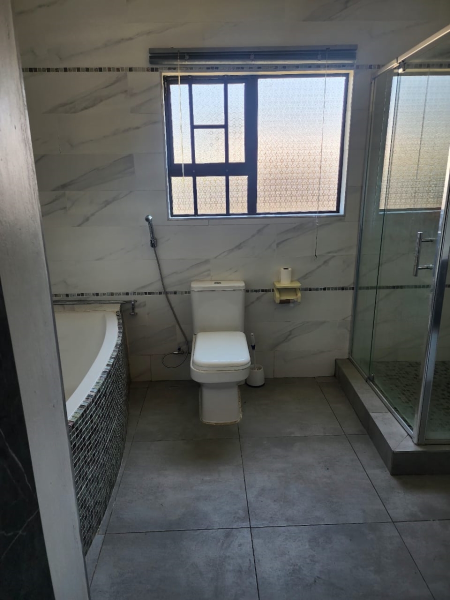 4 Bedroom Property for Sale in Flamwood North West